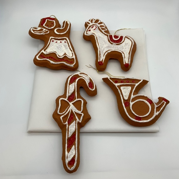 Vintage Christmas Gingerbread Cookie Set of 4 Sparkling Christmas Ornaments - Picture 2 of 10